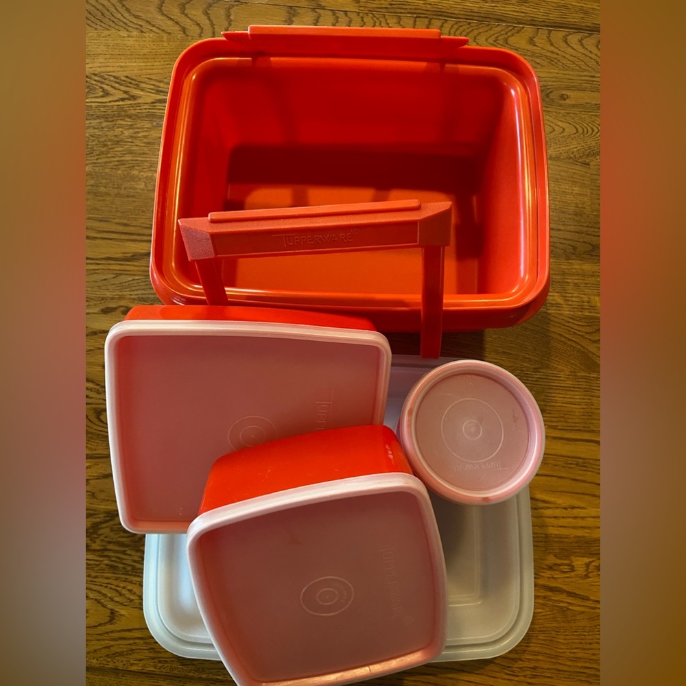 Vintage Tupperware lunch box